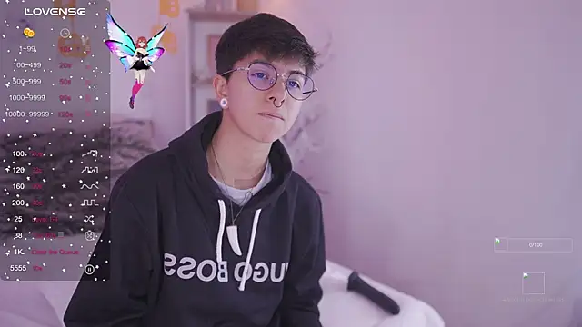 Snapshot of tommy_blue chatting on October 30, 2025, 7:58 pm tommy blue online show from October 30, 2025, 7:58 pm