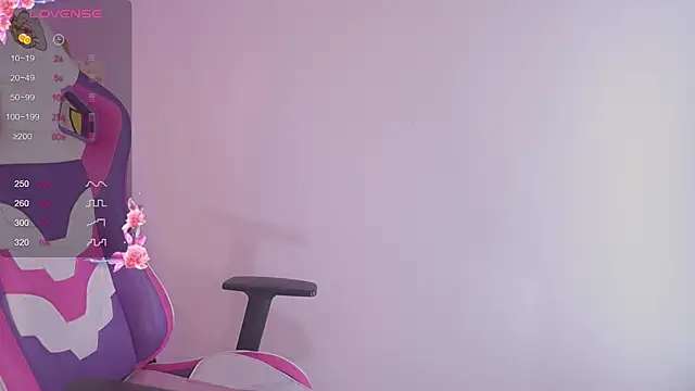 Snapshot of tommy_blue chatting on November 7, 2025, 2:06 pm tommy blue online show from November 7, 2025, 2:06 pm