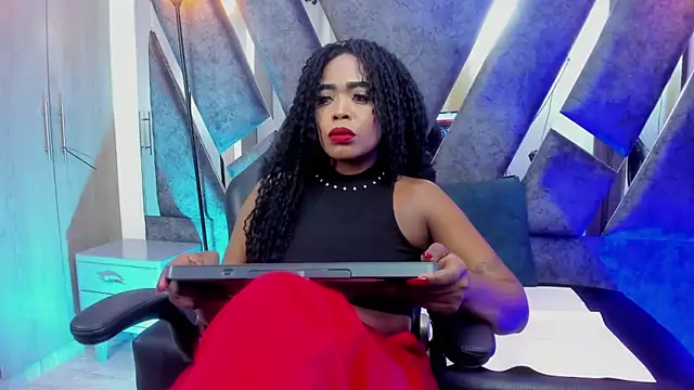 CandyMartinez  online show from October 27, 2025, 7:18 pm