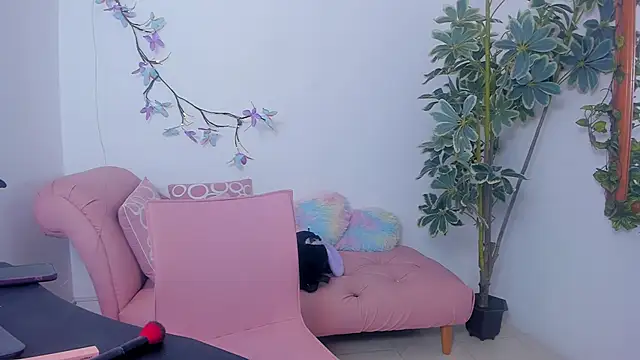 SaskiaGrendel online show from February 22, 2026, 12:45 am