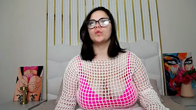 Eliss Shyyo online show from September 24, 2025, 6:28 am