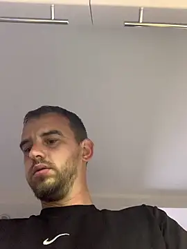 Maxpeins online show from May 21, 2026, 1:01 am