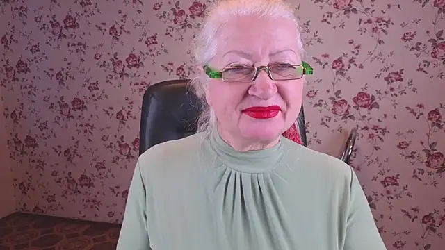 Maya Mayflower online show from October 26, 2025, 4:07 am