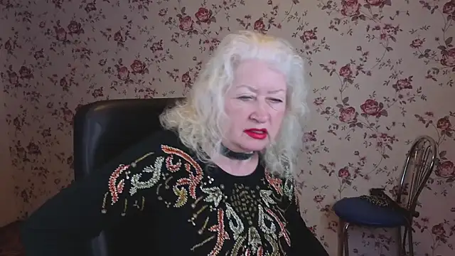 Maya Mayflower online show from December 23, 2025, 2:42 am