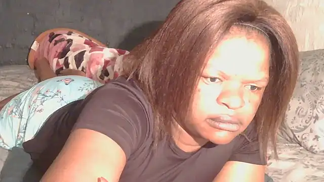Snapshot of ebony_rose11 chatting on December 23, 2025, 3:04 am ebony rose11 online show from December 23, 2025, 3:04 am
