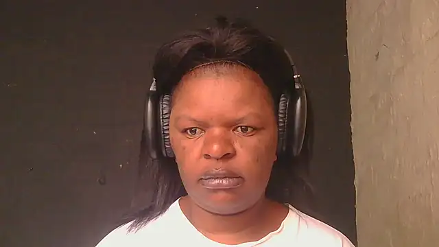 Snapshot of ebony_rose11 chatting on January 7, 2026, 5:21 am ebony rose11 online show from January 7, 2026, 5:21 am