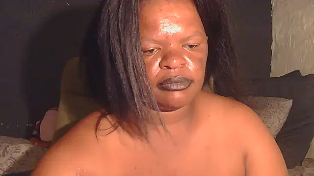 Snapshot of ebony_rose11 chatting on February 6, 2026, 5:27 pm ebony rose11 online show from February 6, 2026, 5:27 pm