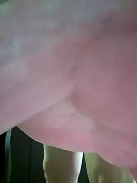 Snapshot of Maksik86 chatting on February 17, 2026, 4:35 pm Maksik86 online show from February 17, 2026, 4:35 pm