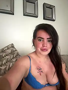 Snapshot of Sophie_23XX chatting on January 16, 2026, 11:31 pm Sophie 23XX online show from January 16, 2026, 11:31 pm