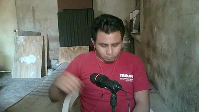 Snapshot of mikigamesH2 chatting on March 15, 2025, 10:11 pm mikigamesH2 online show from March 15, 2025, 10:11 pm