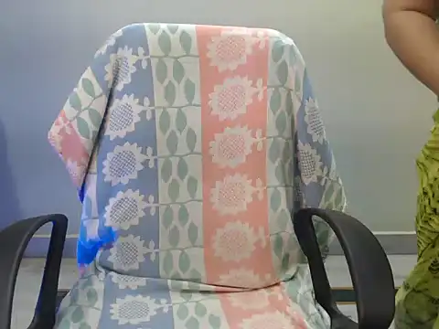 Snapshot of Surjeet_Kaur chatting on February 25, 2026, 4:11 am Surjeet Kaur online show from February 25, 2026, 4:11 am