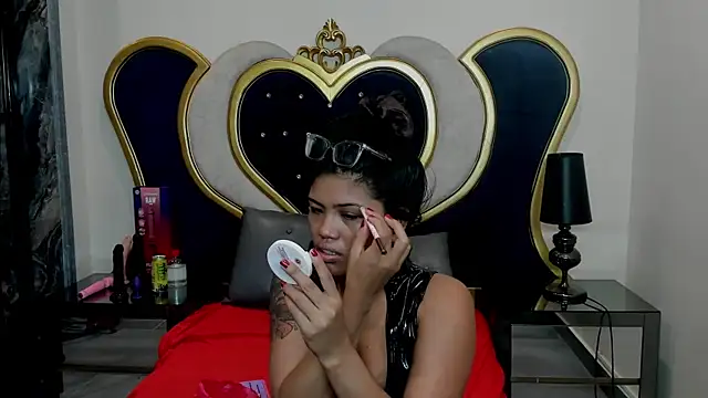 NovaMichel online show from November 2, 2025, 11:23 am