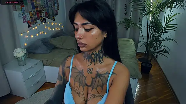 CharimgSabrina online show from November 28, 2025, 6:16 am