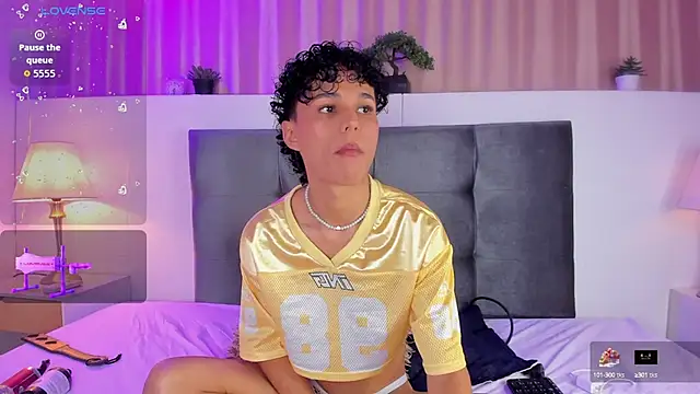 Snapshot of Kai_riptide chatting on September 27, 2025, 8:03 pm Kai riptide online show from September 27, 2025, 8:03 pm