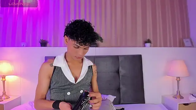 Snapshot of Kai_riptide chatting on October 27, 2025, 8:24 pm Kai riptide online show from October 27, 2025, 8:24 pm