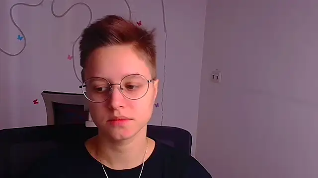 Bella Swannn online show from March 7, 2025, 12:12 pm