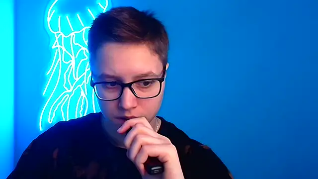 Bella Swannn online show from March 11, 2025, 6:21 am