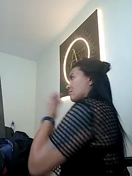 Snapshot of Ariana_Rodriguez chatting on April 19, 2026, 4:50 pm Ariana Rodriguez online show from April 19, 2026, 4:50 pm