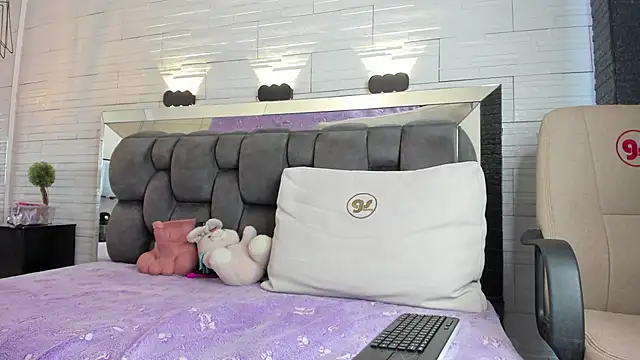 Snapshot of jade_heartt chatting on November 7, 2025, 6:52 pm jade heartt online show from November 7, 2025, 6:52 pm