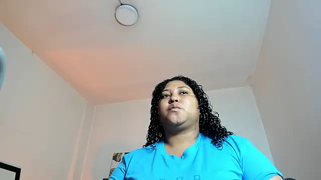 Ayliinn  online show from November 25, 2025, 2:44 am