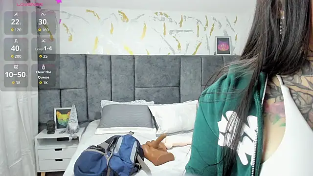 Cristal Velle online show from November 24, 2025, 1:00 pm