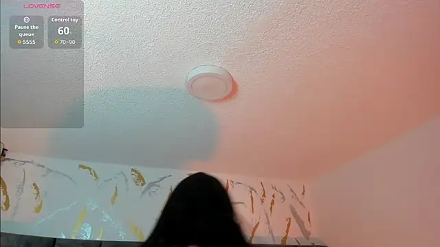 Cristal Velle online show from April 10, 2026, 10:42 am