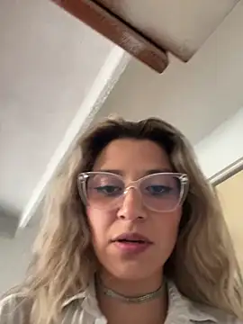 Isabella Varella online show from January 5, 2026, 5:27 pm