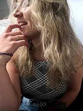 Isabella Varella online show from January 19, 2026, 1:15 pm