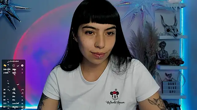 Snapshot of Saraa_Desiree chatting on March 8, 2025, 3:06 am Saraa Desiree online show from March 8, 2025, 3:06 am