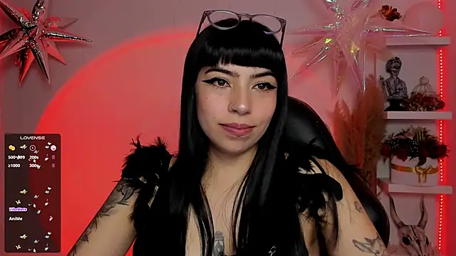 Snapshot of Saraa_Desiree chatting on March 18, 2025, 5:53 pm Saraa Desiree online show from March 18, 2025, 5:53 pm