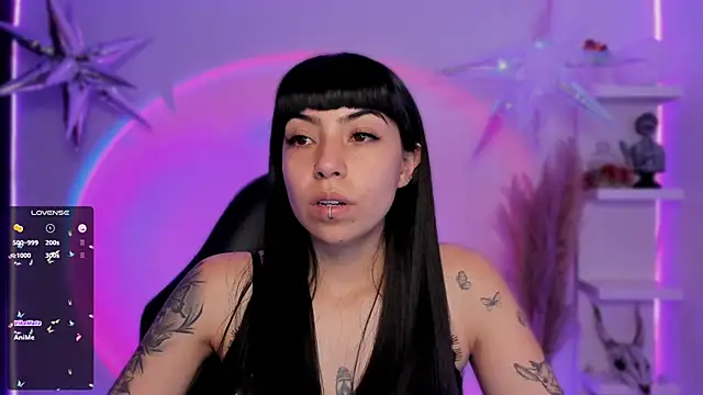 Snapshot of Saraa_Desiree chatting on March 21, 2025, 8:50 pm Saraa Desiree online show from March 21, 2025, 8:50 pm