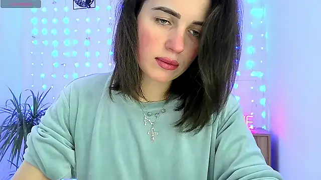 neferutt online show from December 5, 2025, 12:47 pm