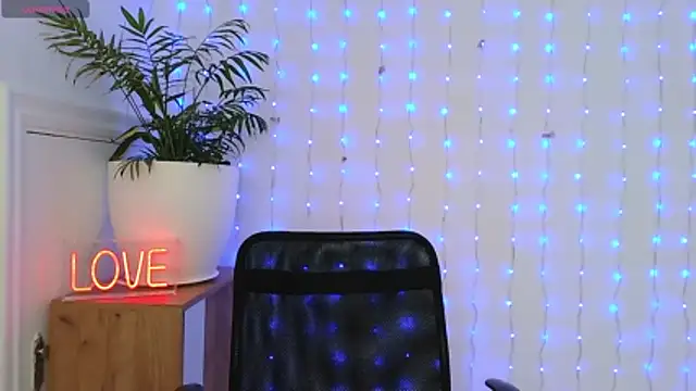 neferutt online show from January 13, 2026, 1:16 pm