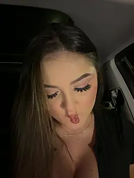 IvyJonesX online show from April 4, 2026, 12:31 am