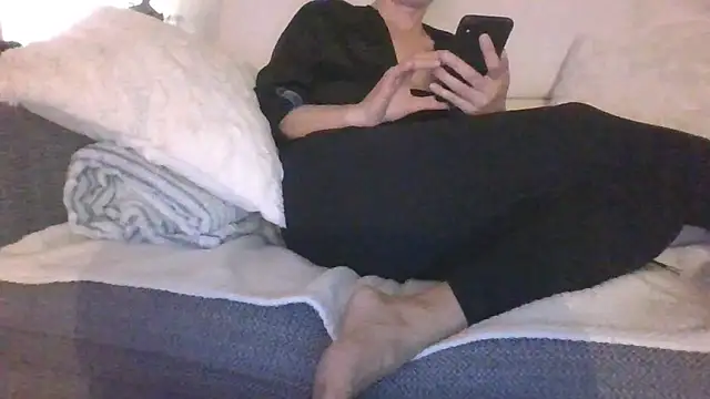 Snapshot of Valentinette chatting on March 26, 2026, 8:03 pm Valentinette online show from March 26, 2026, 8:03 pm
