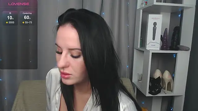 JuliyaMayss online show from October 14, 2025, 12:11 am
