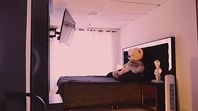 Snapshot of ErosKhaos chatting on October 2, 2025, 7:21 pm ErosKhaos online show from October 2, 2025, 7:21 pm