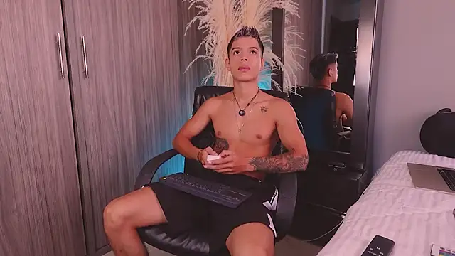 Snapshot of ErosKhaos chatting on March 24, 2026, 4:23 pm ErosKhaos online show from March 24, 2026, 4:23 pm