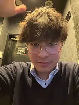 waka3232 online show from February 13, 2026, 11:06 am