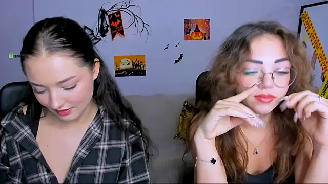 kiki swan online show from October 27, 2025, 2:32 pm