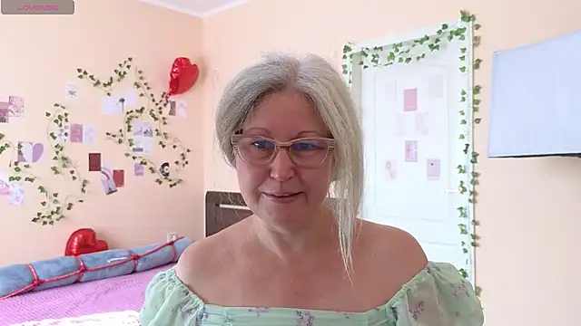 Snapshot of Wane_Witch chatting on June 14, 2026, 4:58 am Wane Witch online show from June 14, 2026, 4:58 am