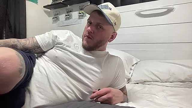 Snapshot of Thegreatwhitepipe chatting on October 6, 2025, 9:18 am Thegreatwhitepipe online show from October 6, 2025, 9:18 am