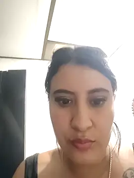 mialorents online show from September 22, 2025, 11:40 pm