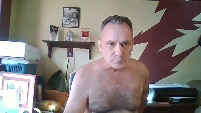 Snapshot of HunkofRock chatting on October 30, 2025, 2:51 pm HunkofRock online show from October 30, 2025, 2:51 pm