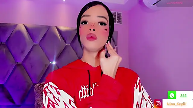 Snapshot of Nina_Keyli chatting on November 6, 2025, 7:26 pm Nina Keyli online show from November 6, 2025, 7:26 pm