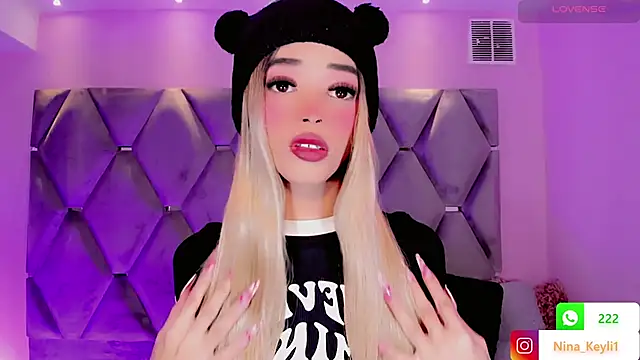 Snapshot of Nina_Keyli chatting on November 8, 2025, 7:34 pm Nina Keyli online show from November 8, 2025, 7:34 pm