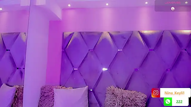 Snapshot of Nina_Keyli chatting on November 20, 2025, 8:19 pm Nina Keyli online show from November 20, 2025, 8:19 pm