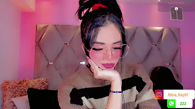 Snapshot of Nina_Keyli chatting on November 21, 2025, 9:57 pm Nina Keyli online show from November 21, 2025, 9:57 pm