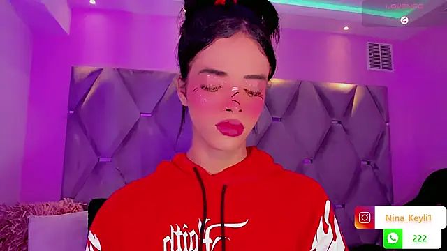 Snapshot of Nina_Keyli chatting on November 22, 2025, 7:57 pm Nina Keyli online show from November 22, 2025, 7:57 pm