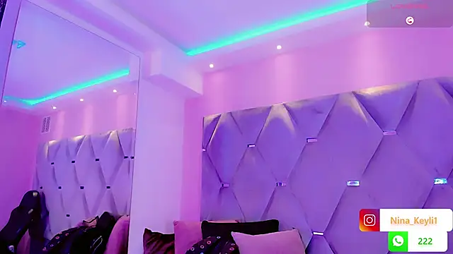 Snapshot of Nina_Keyli chatting on December 13, 2025, 7:53 pm Nina Keyli online show from December 13, 2025, 7:53 pm